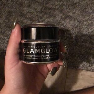 Glamglow youthmud tingle exfoliant mask